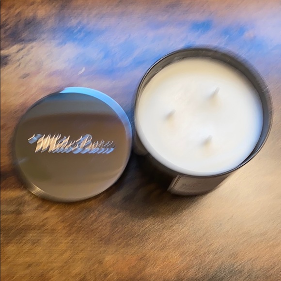 White Barn Mahogany Teakwood 3-Wick Candle - Picture 3 of 4